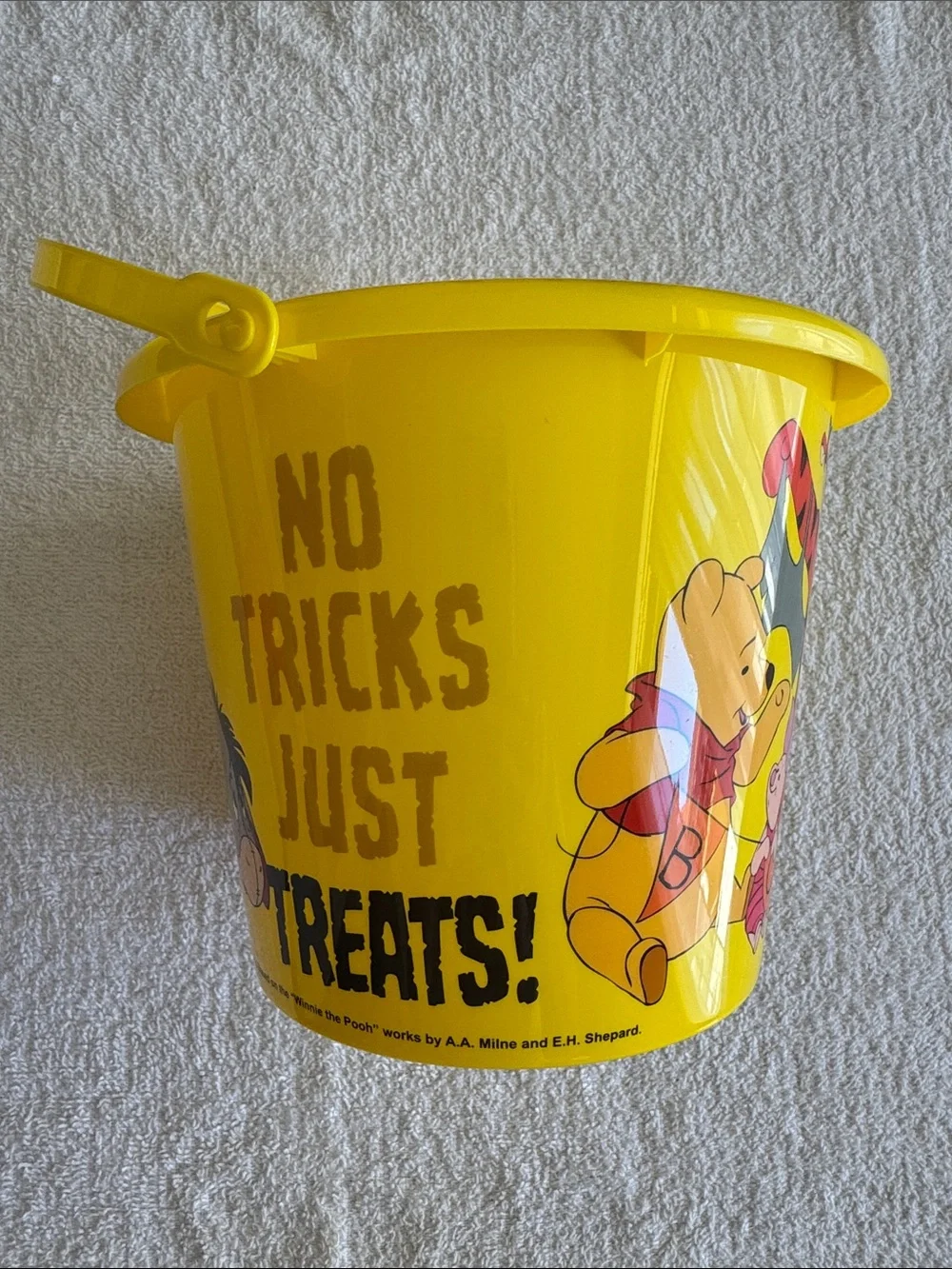 Disney Yellow Winnie the Pooh Halloween Candy Bucket with Tigger, Pooh & Friends